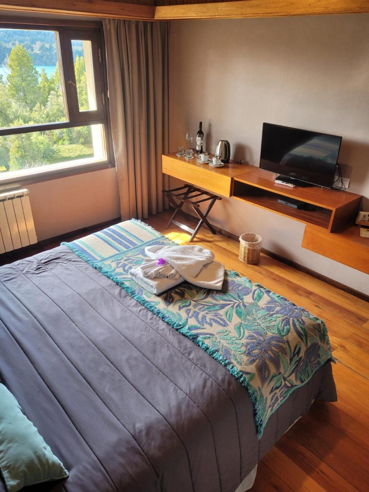 Boutique Hotel & Spa Bosque Del Nahuel San Carlos de Bariloche Exterior photo